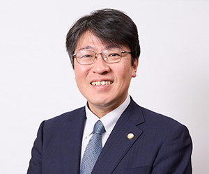 久保木亮介弁護士の写真
